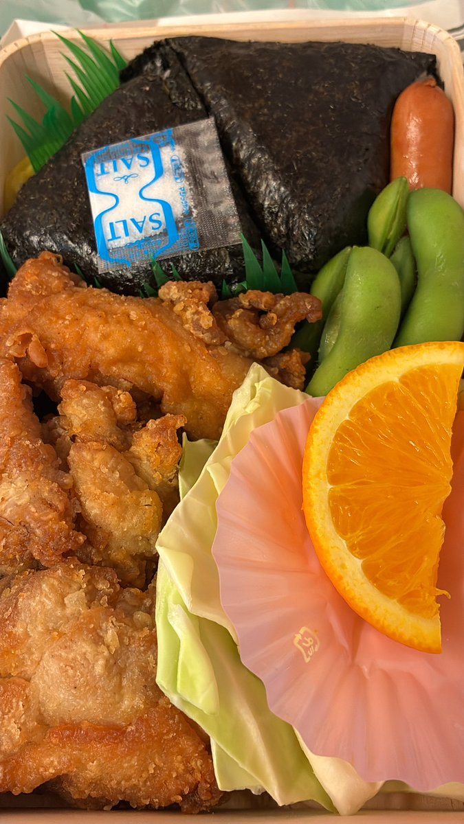 むさしの若鶏弁当食う