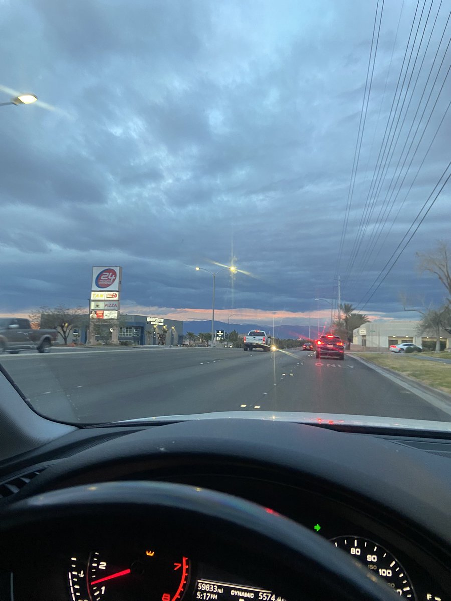 spez_xo's tweet photo. All the sky views I had on the way home, I loved it. https://t.co/TQqATKUv4v