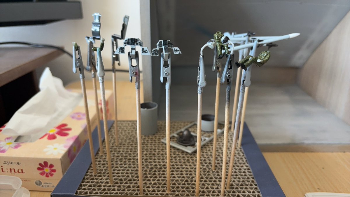 sky302tfs's tweet photo. #ハセガワ
#F16F
ANAのB787-9制作を終わり、次1/48のF-16Fに手を出す✋
付属デカールが少ないから塗装する所多いけど、時間をかけて作っていこう✨️
これはもちろんラグフラさんへ✈️ https://t.co/roueIt8Aa7