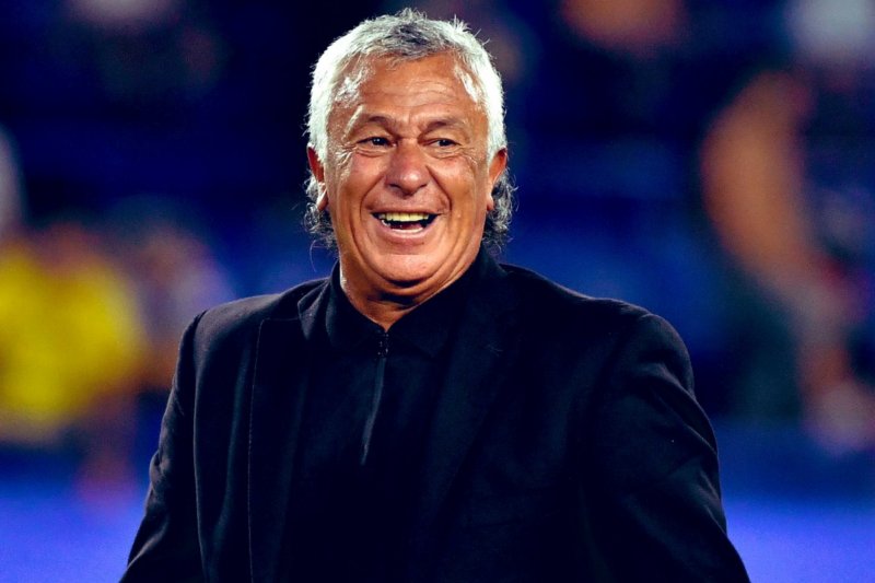 ¿Me extrañan?
<a href="/ClubALoficial/">Club Alianza Lima</a>