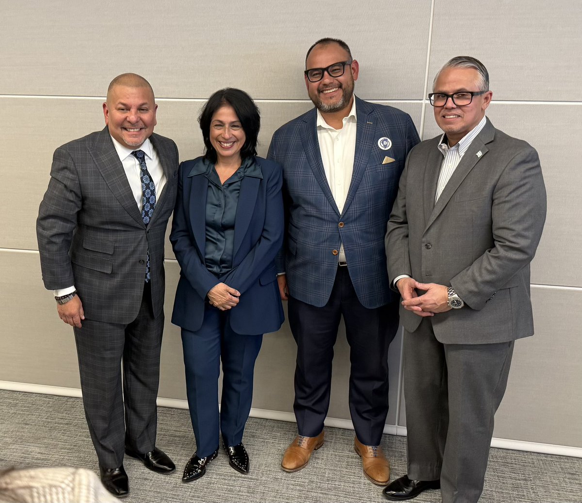 Gilbert Villegas tweet media