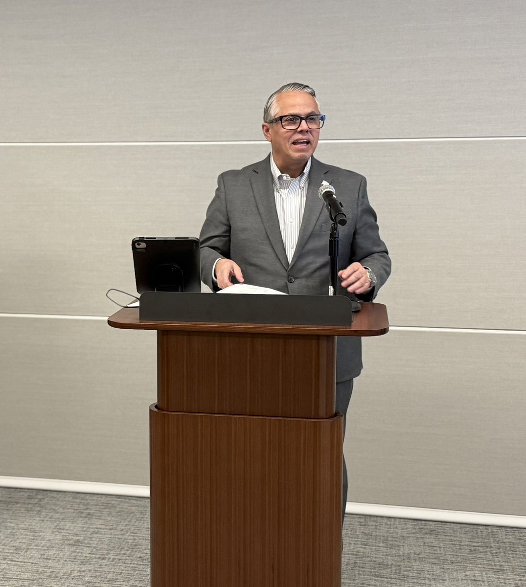 Gilbert Villegas tweet media