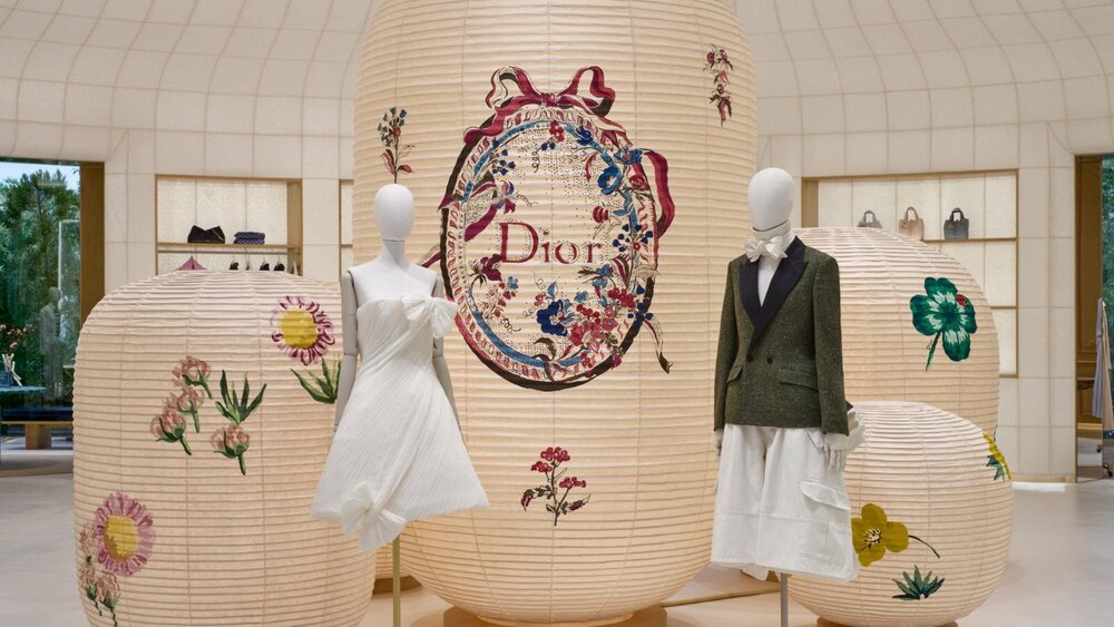 fashionpressnet's tweet image. 【館内公開】「ディオール バンブー パビリオン」カフェ併設コンセプトストアが代官山に、本日オープン！

“黄金の竹”が彩る庭園付き建築、カフェや限定アイテムの情報も - fashion-press.net/news/142045