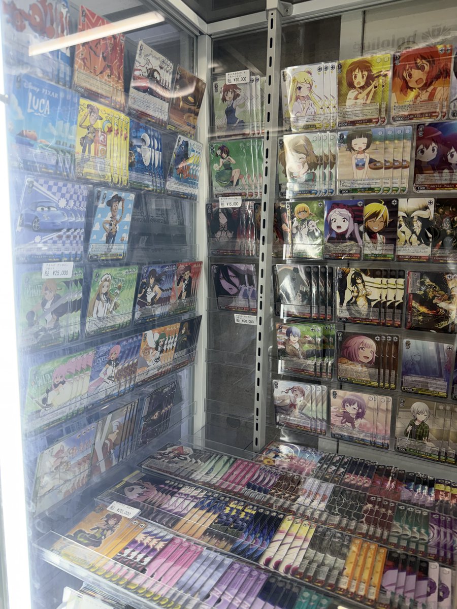 ヴァイスシュヴァルツ セット販売のコーナーです‼️ デッキが組めます