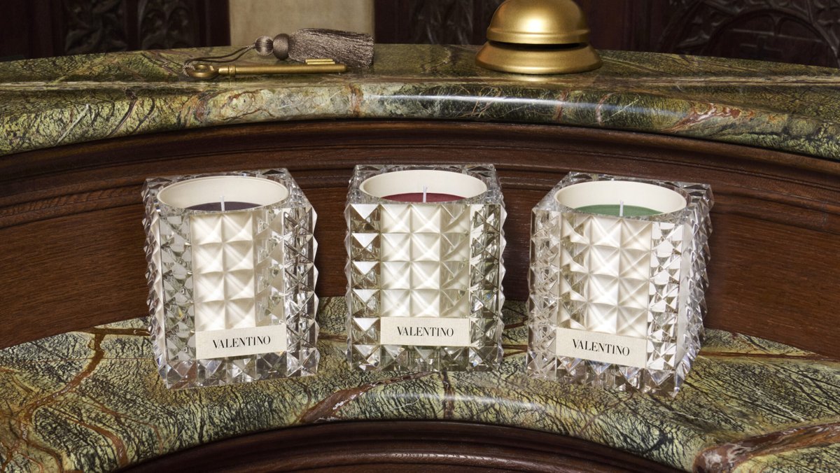 New post (ヴァレンティノ ビューティから、「ヴァレンティノ レ スィール」に新しい香りが登場！) has been published on VANITYMIX マガジン - vanitymix.jp/beauty-cosmeti…