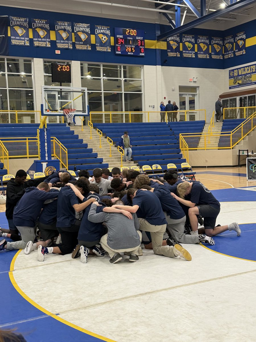 CloverMiddleWrestling tweet media