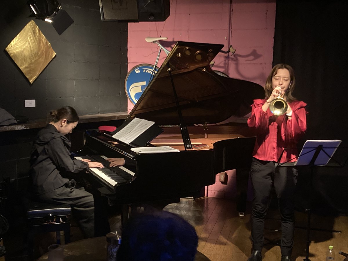 明日13日の「そるとでジャズ・ライヴ」は村田中(村田千紘tp田中菜緒子p)ですが、既に SOLD OUT ご予約で満席となっております。午後7時30分開演です。i-saltpeanuts.jugem.jp