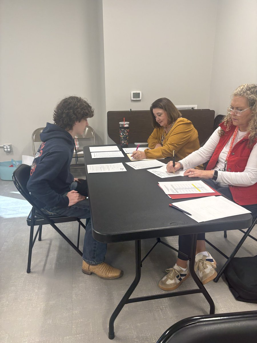 mindi_k_stout tweet media