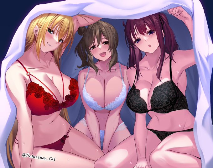 #ブラジャーの日 らしいのでイラストを再掲 最近ブラ描いてないな…