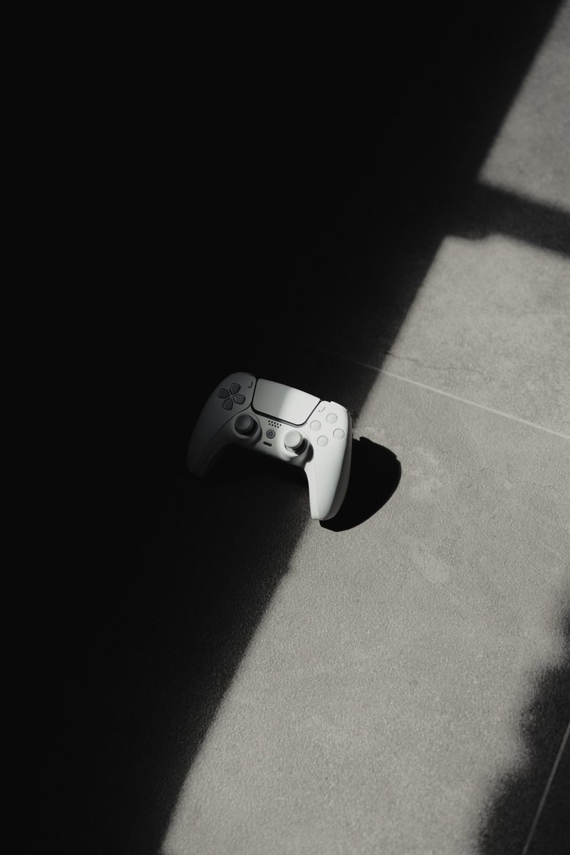enzo_hamma's tweet photo. Got a new @ScufGaming Reflex TMR controller with instant triggers and buttons, this thing feels so good.
I’ve had a great experience with my last controllers one even lasted 3 years strong but wanted to bring a fresh one for the new year. https://t.co/Y4tbWplQlT