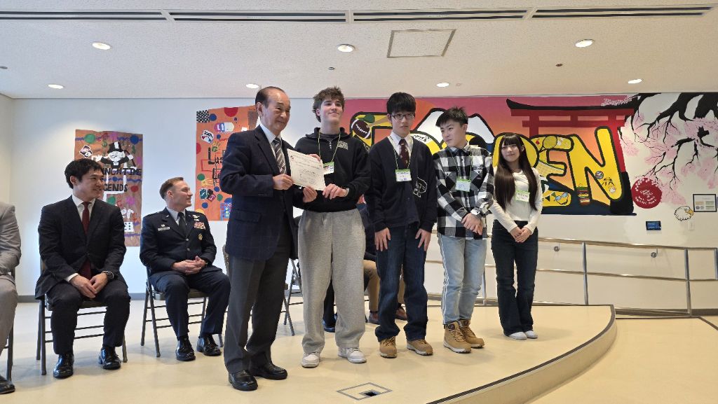 MisawaCityMayor's tweet photo. 2月8日、#外務省 と #米国防省教育部(#DoDEA)共催による日米交流プロジェクト #SEED が #米軍三沢基地 内で開催されました。
「仲間と友好」をテーマに、アメリカンスクールと地元生徒がグループワークなどを通じ、言葉の壁を越えて交流し、真の相互理解へつながる貴重な機会となりました。
#三沢市 https://t.co/HC5SZlxrD1