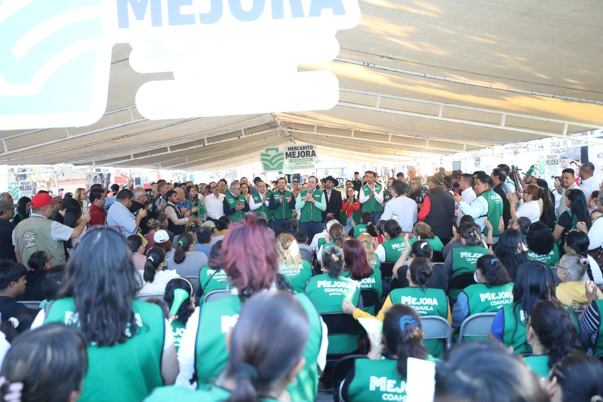 Cerramos el día visitando junto con nuestro gran equipo <a href="/MejoraCoahuila/">Mejora Coahuila</a> uno de nuestros mercaditos en el municipio de Nava. Como desde hace 20 años, seguimos trabajando cerca y apoyando a nuestra gente de las colonias, barrios y ejidos. 🤠💪🏼 #CoahuilaPaDelante