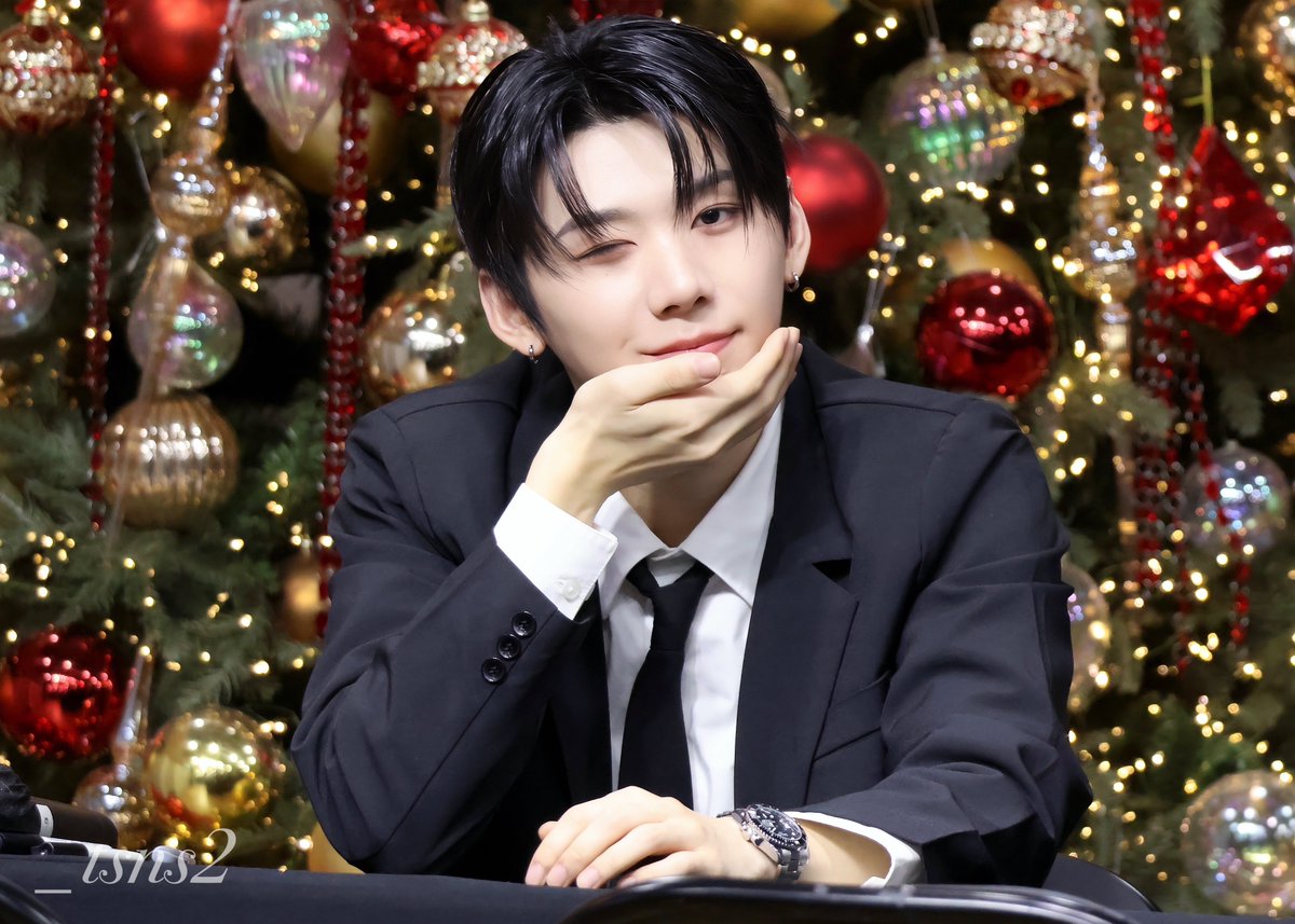 𝐜𝐡𝐚𝐭𝐨𝐧𝐚𝐢𝐦𝐞𝐞 tweet media