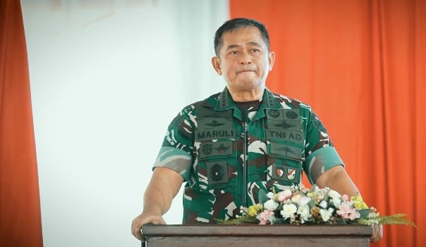 NasionalBerita_'s tweet image. Kasad Maruli Minta Prajurit Tancap Gas Dukung Program Presiden Prabowo

#beritanasional #kasad #presidenprabowo #beritaterkini 

beritanasional.com/detail/129794/…