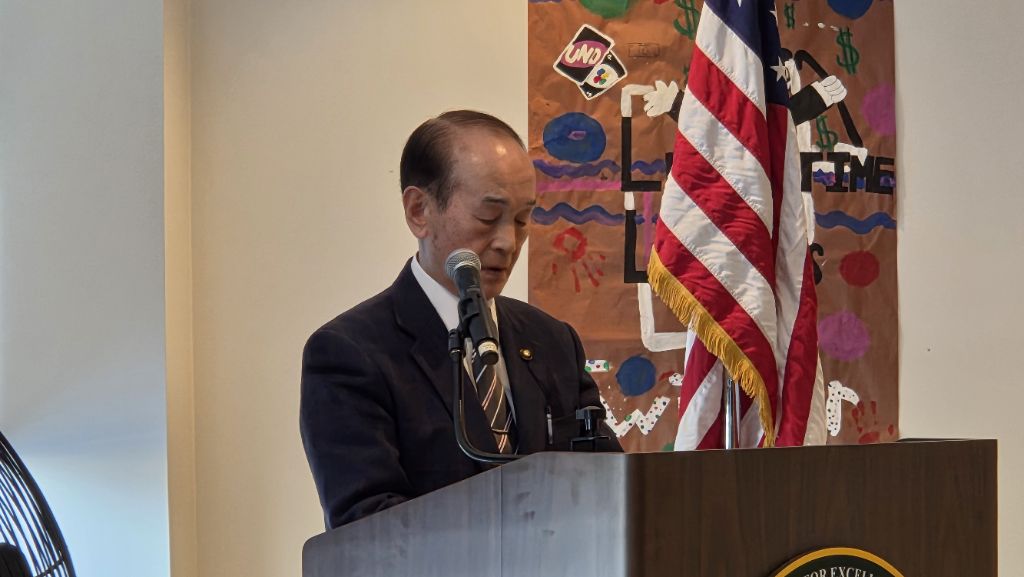 MisawaCityMayor's tweet photo. 2月8日、#外務省 と #米国防省教育部(#DoDEA)共催による日米交流プロジェクト #SEED が #米軍三沢基地 内で開催されました。
「仲間と友好」をテーマに、アメリカンスクールと地元生徒がグループワークなどを通じ、言葉の壁を越えて交流し、真の相互理解へつながる貴重な機会となりました。
#三沢市 https://t.co/HC5SZlxrD1