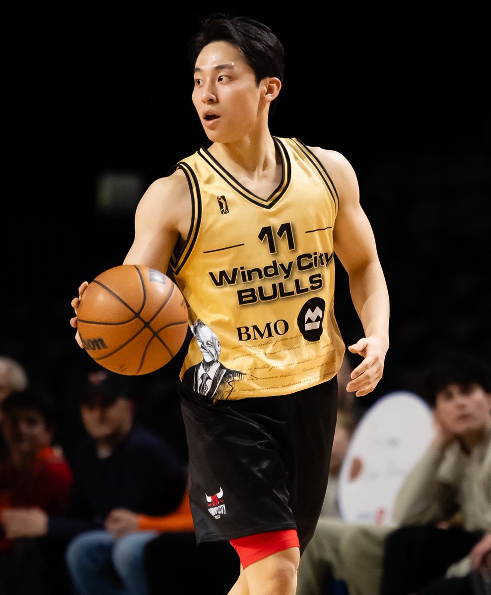 本日の河村勇輝
34得点16アシスト8リバウンド✨👀
ほぼトリプルダブルのダブル×2

得点とアシストはチームトップ
得点はGリーグキャリアハイ
解説もユーキマジックを連発😂

河村くんだけで最低でも66得点に関わっている計算…
スリーは6分の3
リバウンド8はチーム2番目

この数字はとんでもないっす…