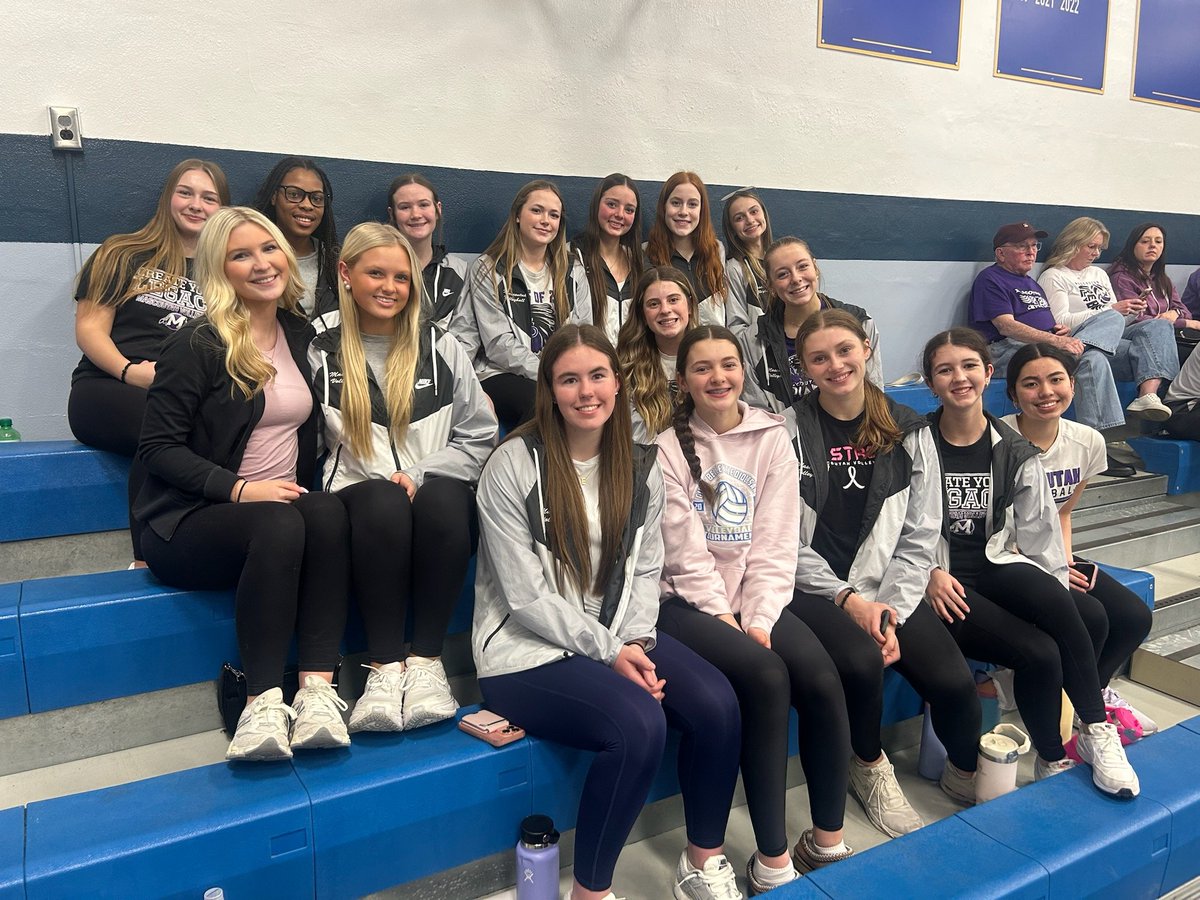 MascoutahVB's tweet photo. 💜 Current Indians &amp; Future Indians 💜

Our girls loved going tosupport Holy Childhood vs MMS in a match-up between our feeder programs!

It was a great game with a lot of talent showcased. We can't wait until their world's collide with us as Indians wearing the same uniform! 🏐 https://t.co/vUL5NfxgJ2