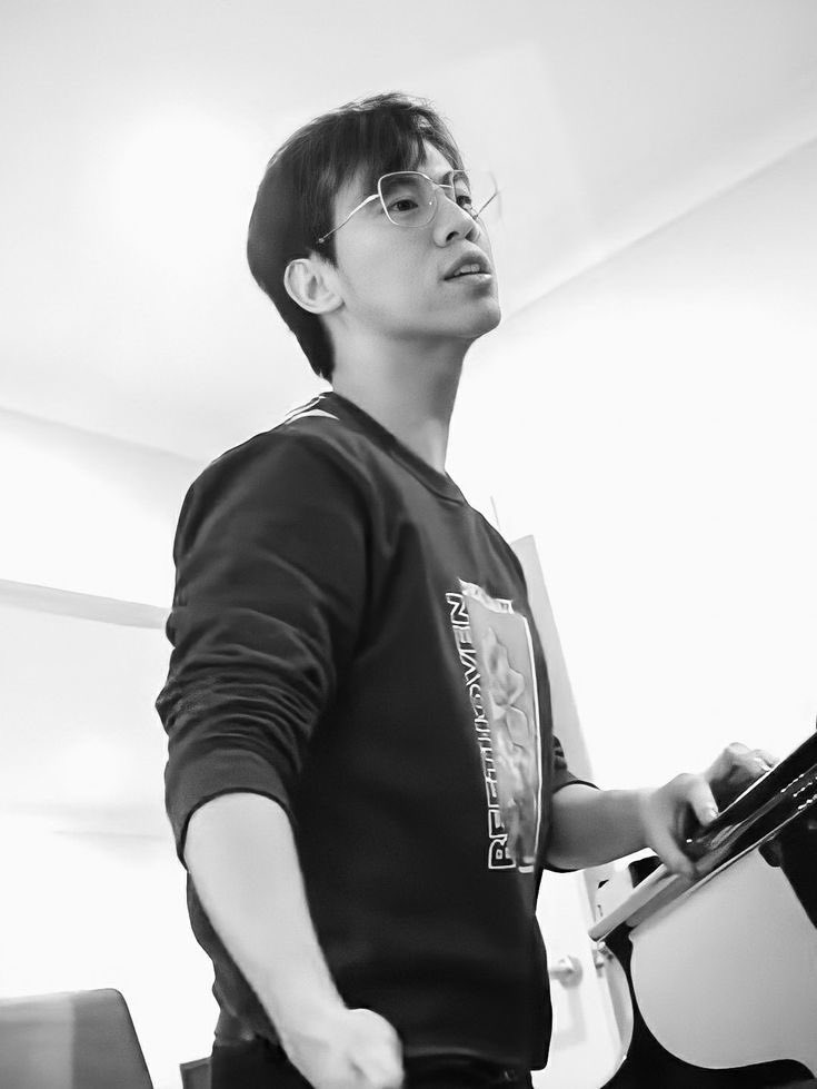 eddy chen pr manager 🐧💭 tweet media