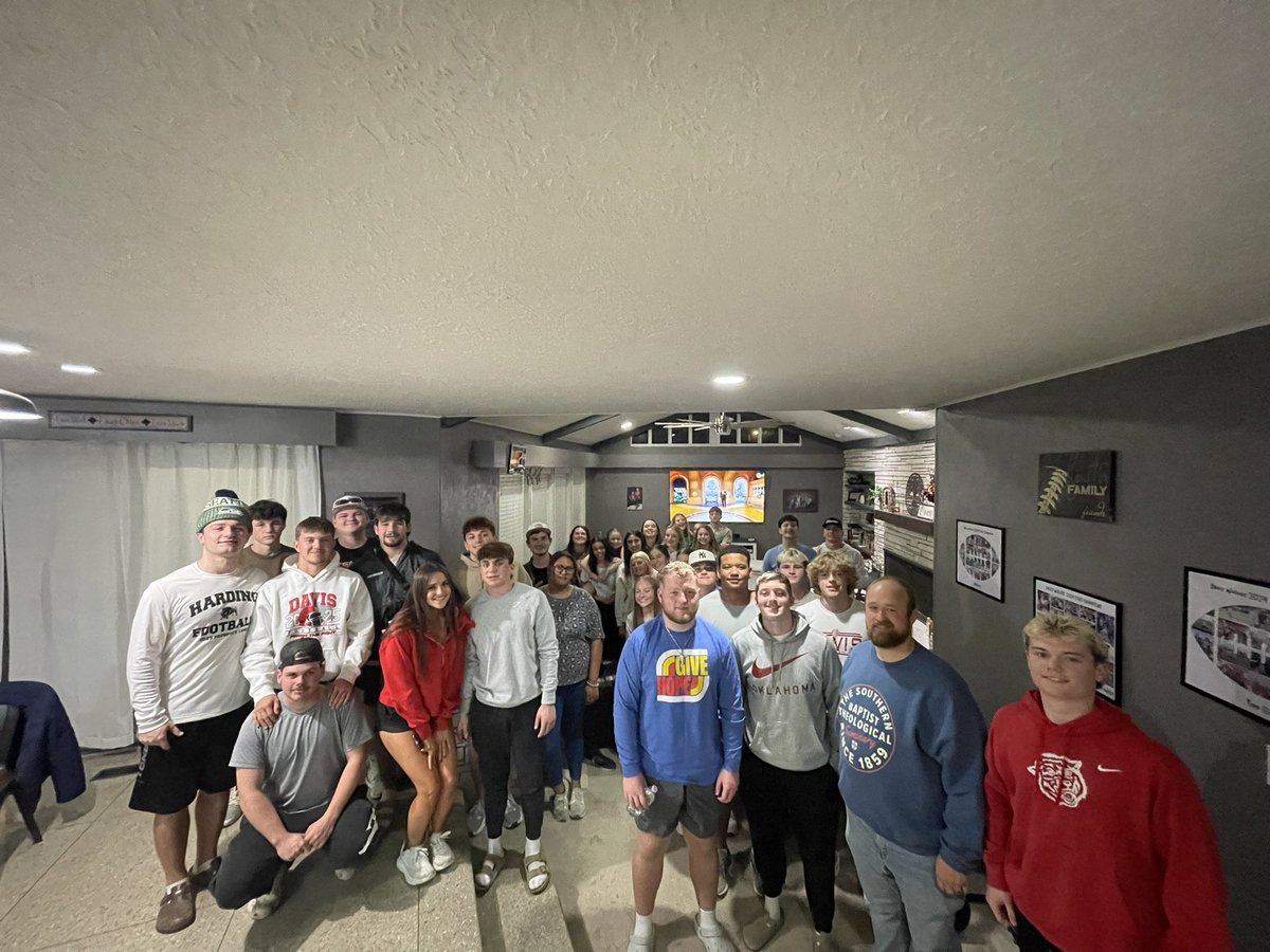 Trey Owens tweet media