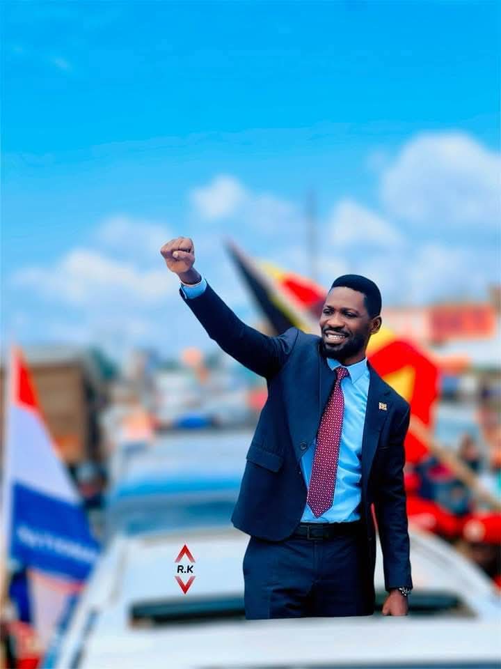 JohnMusasizi3's tweet photo. Happy belated birthday Mr president @HEBobiwine Your courage and resilience in the face of challenges continue to inspire many. May this new year bring you strength, protection, and the fulfillment of the dreams you hold for Uganda. 🇺🇬#situka tutambule https://t.co/lJRJaz43I1