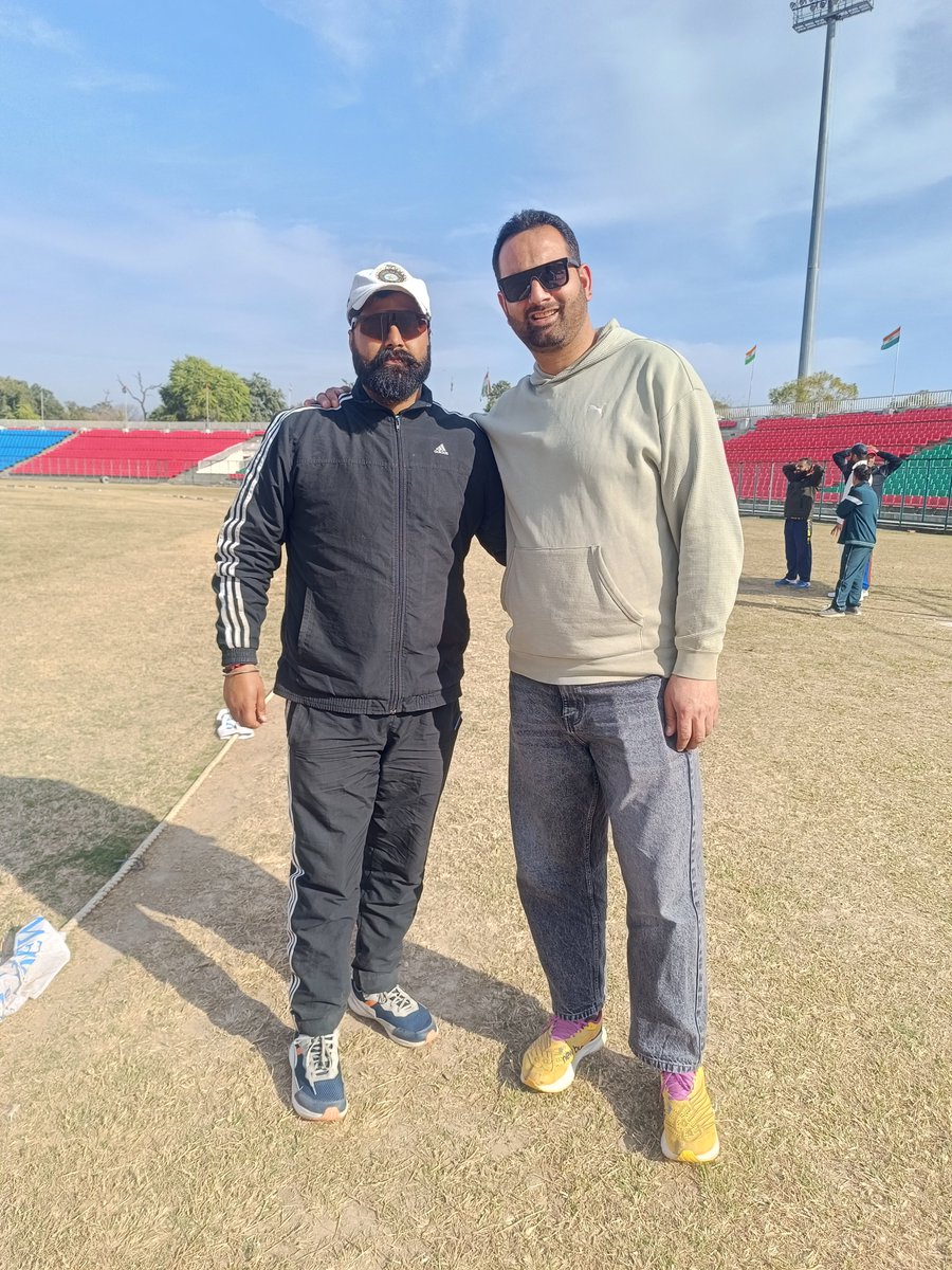 No Risk No Story 💯 ❤
with my friend Abid Nabi famous Cricketer of kashmir Valley.