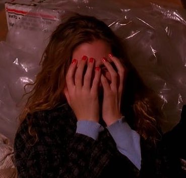dandysm0tt's tweet photo. Does anybody know where to find this shade of David Lynch red https://t.co/PGH7yspjpq