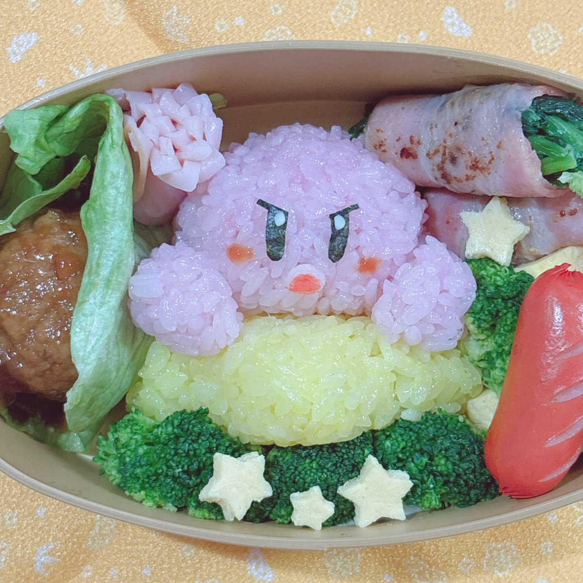 saki_libe's tweet photo. 79回目の夫お手製キャラ弁🍱

カービィのエアライダー💫

立体的で疾走感もあって、テンション上がった✨

#キャラ弁 #お弁当記録
#カービィ #エアライダー
#Kirby #KirbyAirRiders
#Nintendo #NintendoSwitch2 https://t.co/atwzZWpbEf