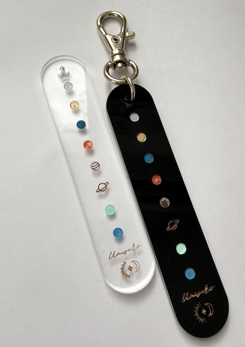 太陽系天体全部詰め込んだ
キーホルダーができそうです🪐

宙フェス@京都ロフトに
納品予定🌌

ここにチャームもつく予定です✨

#宙フェス