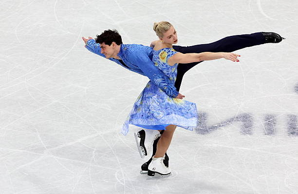 dysfashional's tweet photo. Spot on Van Gogh design concept sans cos play corny NAILED IT for Piper Gilles and Paul Poirier @Olympics @NBCOlympics OMG weeping after that insanely gorgeous skate performance! @Canada #OlympicsFigureSkating #FreeDance https://t.co/C2FhjD8dyl