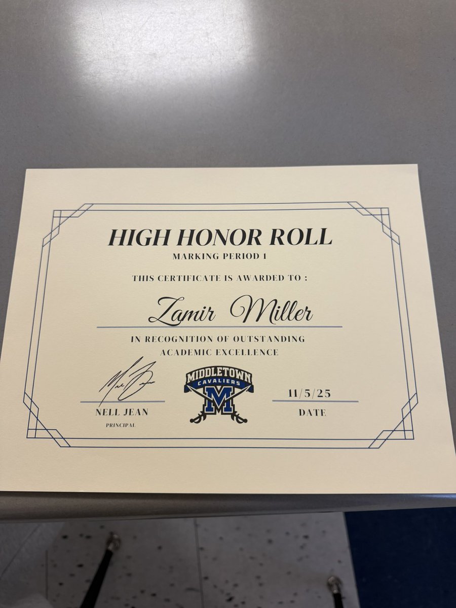 ZamirMiller4's tweet photo. Doing it in classroom & the track.
“RECRUIT A TRACK GUY 🏅 https://t.co/52XPqtLFlc