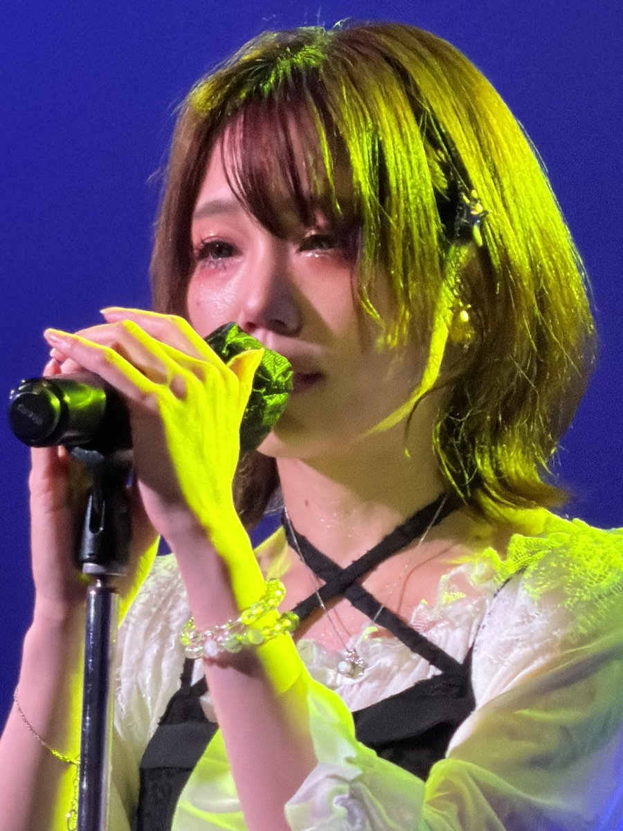 昨日は、お昼からのライブー！
起きれて良かったー。
#あさがや懐歌ショー
 みんな曲が分かって、楽しかった。
しかも、その曲を聴いてた時の時代を思い出してしまって、ちょっと切なくなるのですよね。
懐メロは良いですねー！
#しおたん 
#マヨイマイ