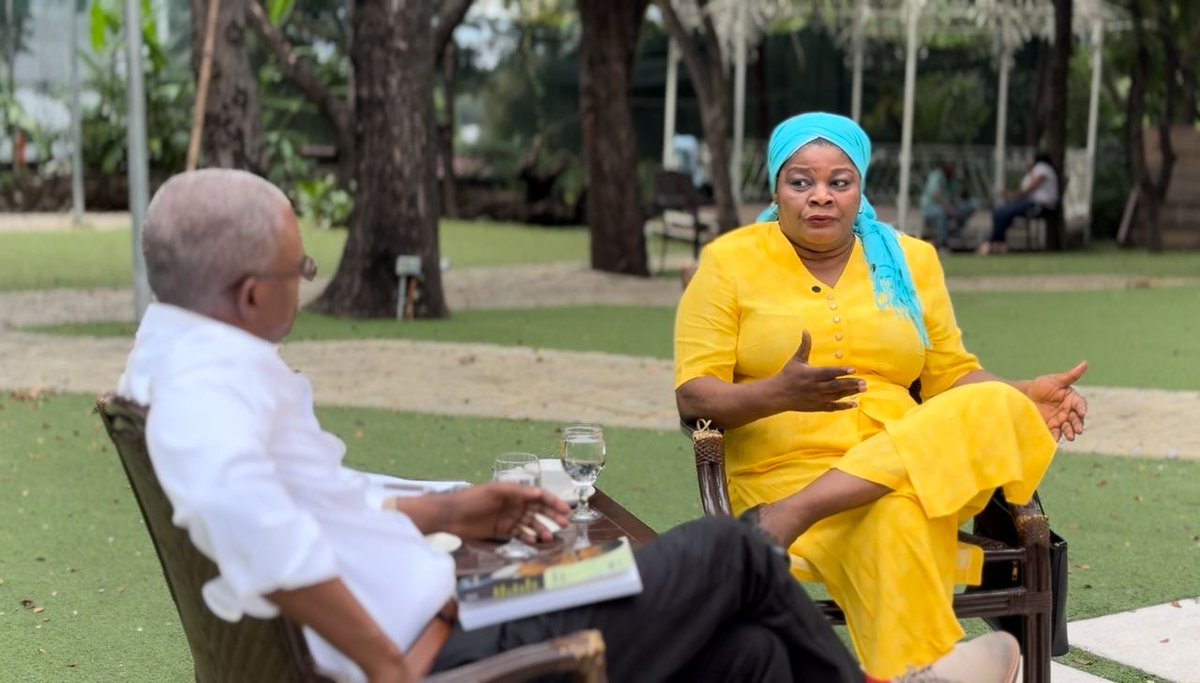 Ce mercredi 7h P.M., reprise le dimanche 2h pm, Radio Télévision Caraïbes (RTVC) présente:  

Ayisyen m'ye

Mathias Pierre en conversation l'Ancienne Ministre et Femme Politique, Madame Marie Denise Claude 

Le Parcours d’une Femme Politique.