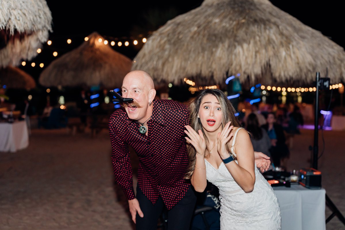 Laura Hayes tweet media