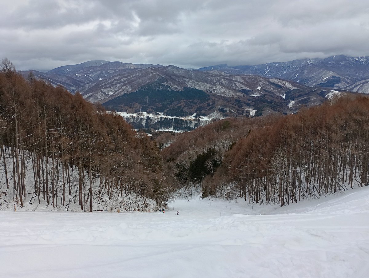 tmsan_n's tweet photo. 昨日はかたしな高原へ！
小さい頃から気になっていたミッフィースキー場に行けて良かった♪ https://t.co/6lXV1VssDG