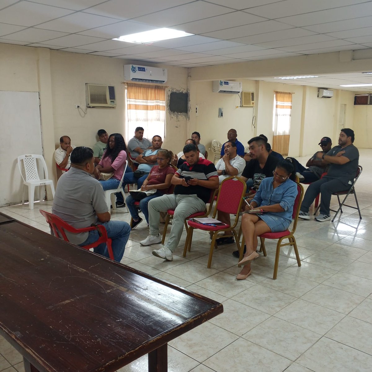 ¡LA DECISIÓN ESTÁ TOMADA! Secretarios Generales de Sindicatos de  <a href="/FPTSaludGuayas/">Federación Provincial Única Trabajadores Salud</a> y  trabajadores <a href="/Salud_CZ8/">Coordinación Zonal 8 🇪🇨</a>  decidieron movilizarse
<a href="/Salud_Ec/">Ministerio de Salud Pública 🇪🇨</a> no puede seguir jugando con el #pueblo y con quienes sostienen el sistema.¡A las calles por nuestros derechos! <a href="/mjpintoec/">María José Pinto 🇪🇨 Ecuador</a> <a href="/MinTrabajoEc/">Ministerio del Trabajo Ecuador 🇪🇨</a>