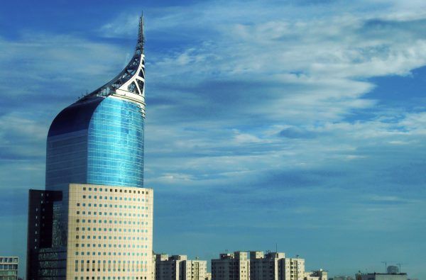 Indonesia's recent stock crash was a clear warning that the world will no longer invest in a market dominated by a handful of powerful families.  buff.ly/IH2snen