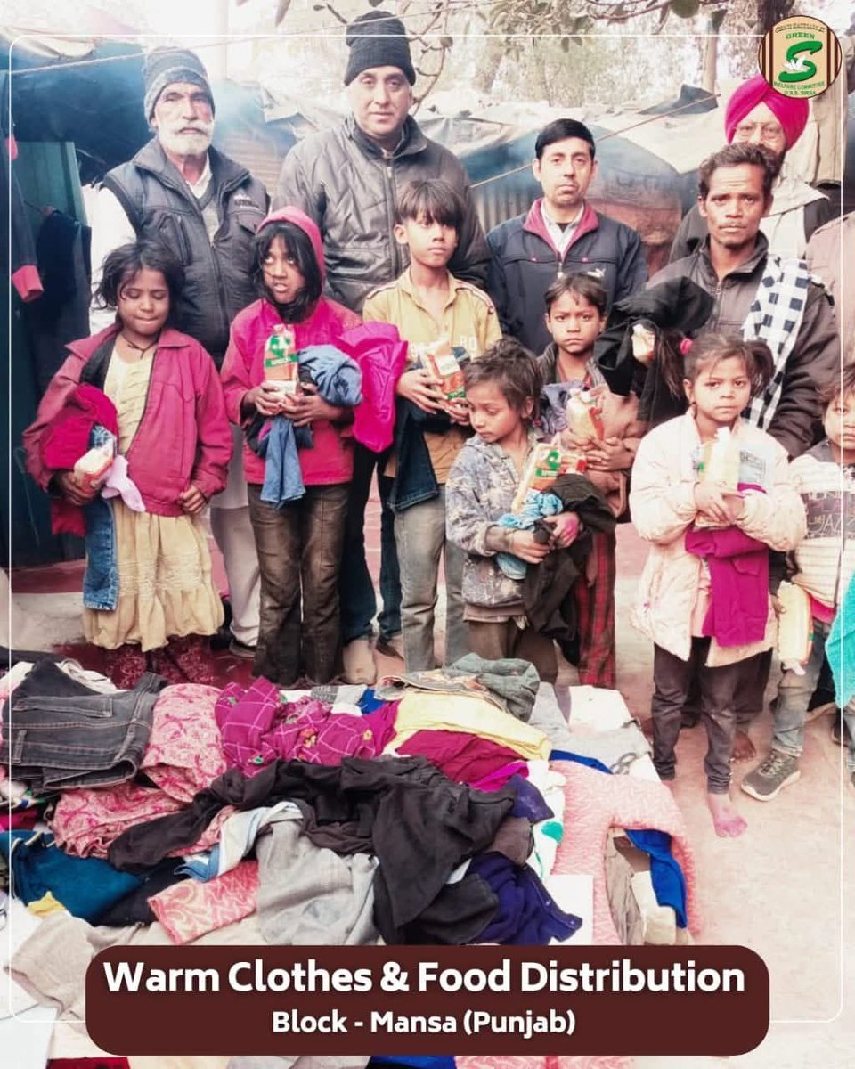 mehtasimran_'s tweet photo. In winter,volunteers of Dera Sacha Sauda spread warmth under guidance of  Saint Gurmeet Ram Rahim Ji through initiative #WinterCare by distributing warm clothes , blankets, caps &amp; many necessities to needy people.This selfless service by DSS always won the hearts of millions. https://t.co/V521MLrbOu