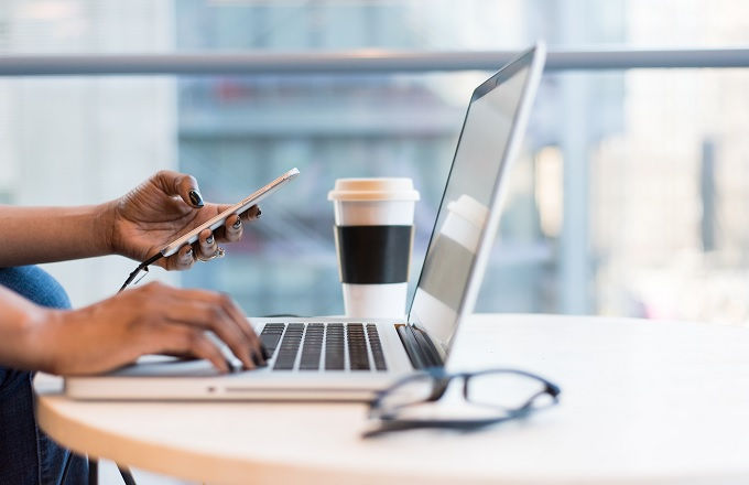 RRHHpress.com tweet media