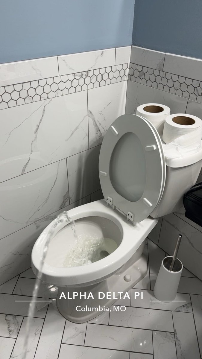 Dbrickshaw69420's tweet image. Active shooter in ADPI #GETDOWN