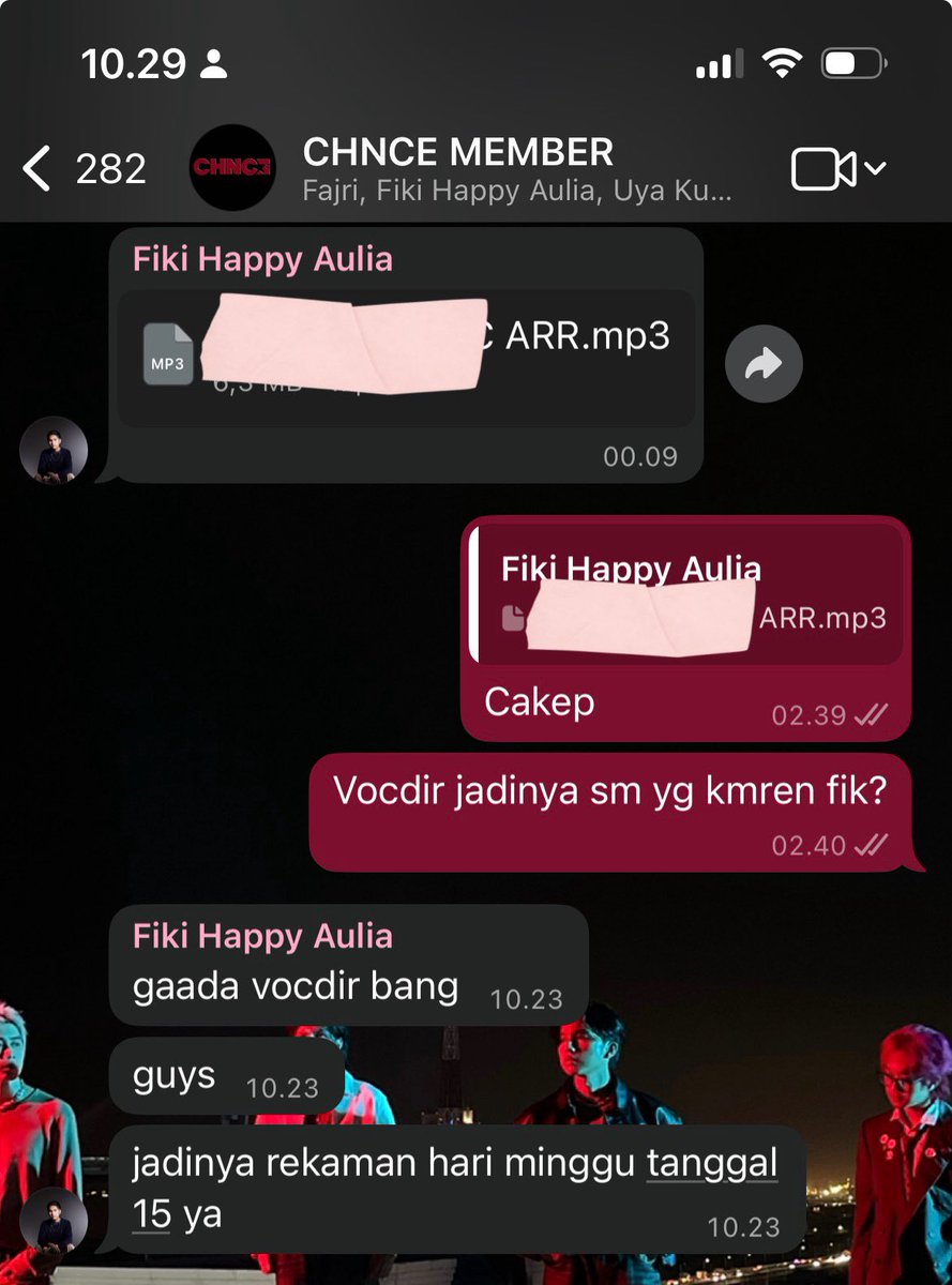 CHANCES!! Finally kita rekaman lagii!!! Sebelum dimarahin fiki amankan bukti chat ini
Btw rekaman nya masih mandiri, No vocal director 🏎️🏎️🏎️
(Revisi karna yang tadi lupa pake stiker di buble chat bawah) 🙃