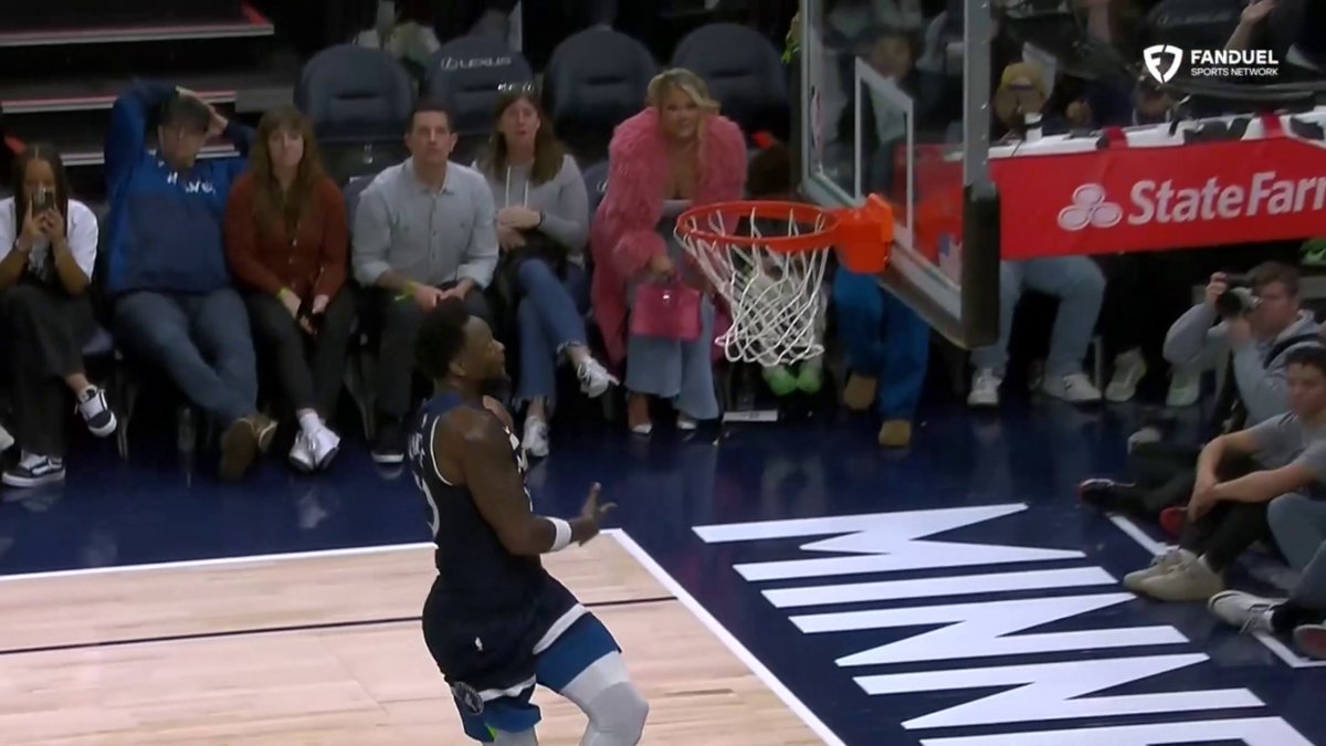 JULIUS RANDLE TOUGH WINDMILL TO CAP OFF A 41-POINT NIGHT 💥