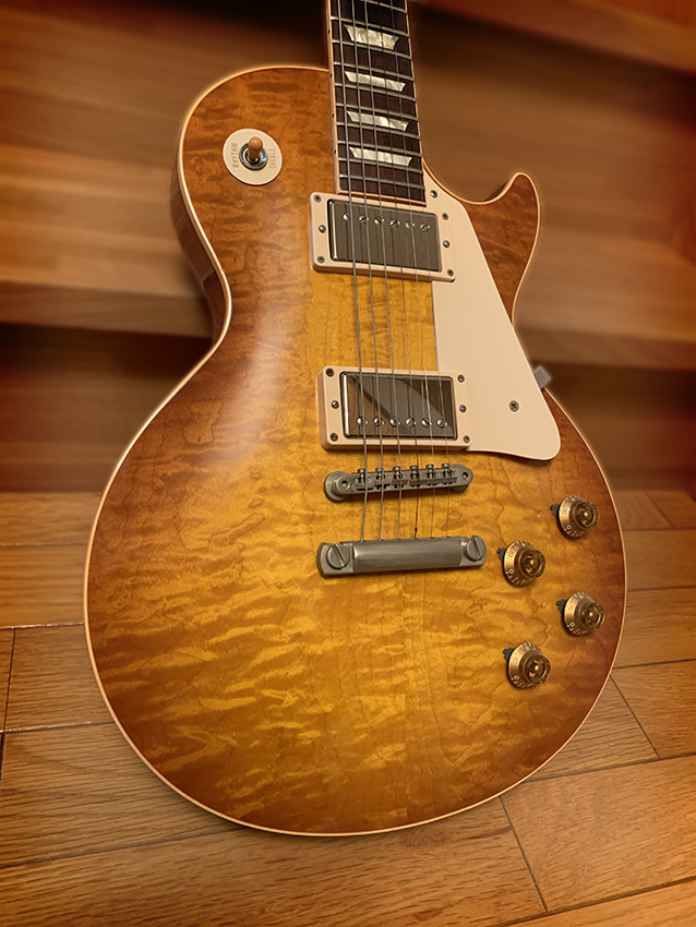 pecobro's tweet image. 59年製から
50年目の節目となる2009年
1月に購入

記念の年
ヒストリックが
大きなマイナーチェンジを
施すのは
火を見るより明らか

あえての型落ち狙いだった

どうせ今後も
マイナーチェンジが
続くんだろうし
キリがない

これを最後に
ギブソンに三行半

2008年製 Gibson
R59 Historic Collection