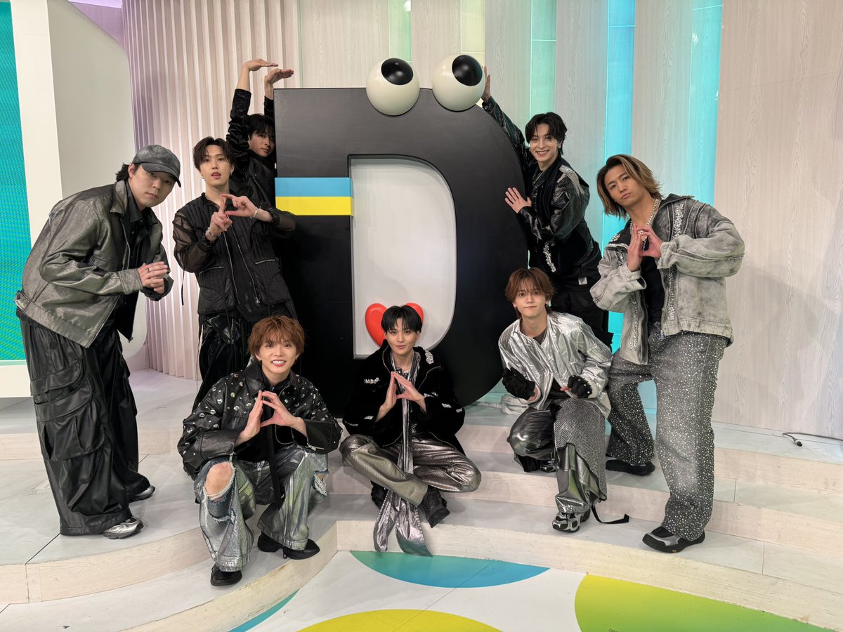 fantastics_fext's tweet photo. 日本テレビ「DayDay.」
ご覧いただきありがとうございました🎤✨
https://t.co/tq4oGZiwC5

⟡.· ⎯⎯⎯⎯⎯⎯⎯⎯⎯⎯⎯⎯ ⟡.·
BEST ALBUM『𝐖𝐞𝐥𝐜𝐨𝐦𝐞 𝐭𝐨 𝐒𝐮𝐧𝐬𝐡𝐢𝐧𝐞』本日リリース!!
https://t.co/PSidoaKunY

ぜひたくさん聴いてください🎧
⟡.· ⎯⎯⎯⎯⎯⎯⎯⎯⎯⎯⎯⎯ ⟡.·

┈┈┈
🎥『𝑭𝑰𝑵𝑨𝑳𝑬』 MV
https://t.co/8KEYn1K5SO

💿BEST ALBUM "𝐖𝐞𝐥𝐜𝐨𝐦𝐞 𝐭𝐨 𝐒𝐮𝐧𝐬𝐡𝐢𝐧𝐞"
https://t.co/PSidoaKunY
┈┈┈

@ntv_DayDay #DayDay
#FANTASTICS #ファンタの軌跡