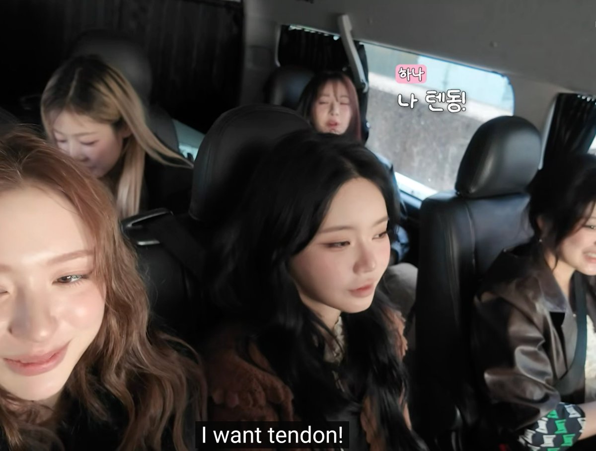 I swear there is at least as much FIFTY FIFTY food content as there is actual music 😂

Hana wants tempura donburi, btw, not tendons