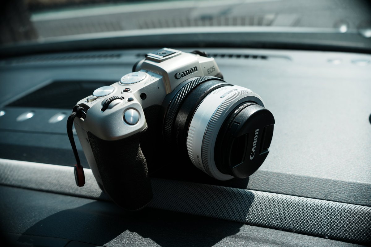 俺だって、キヤノン白レンズ買ったもんね～🤍🤍