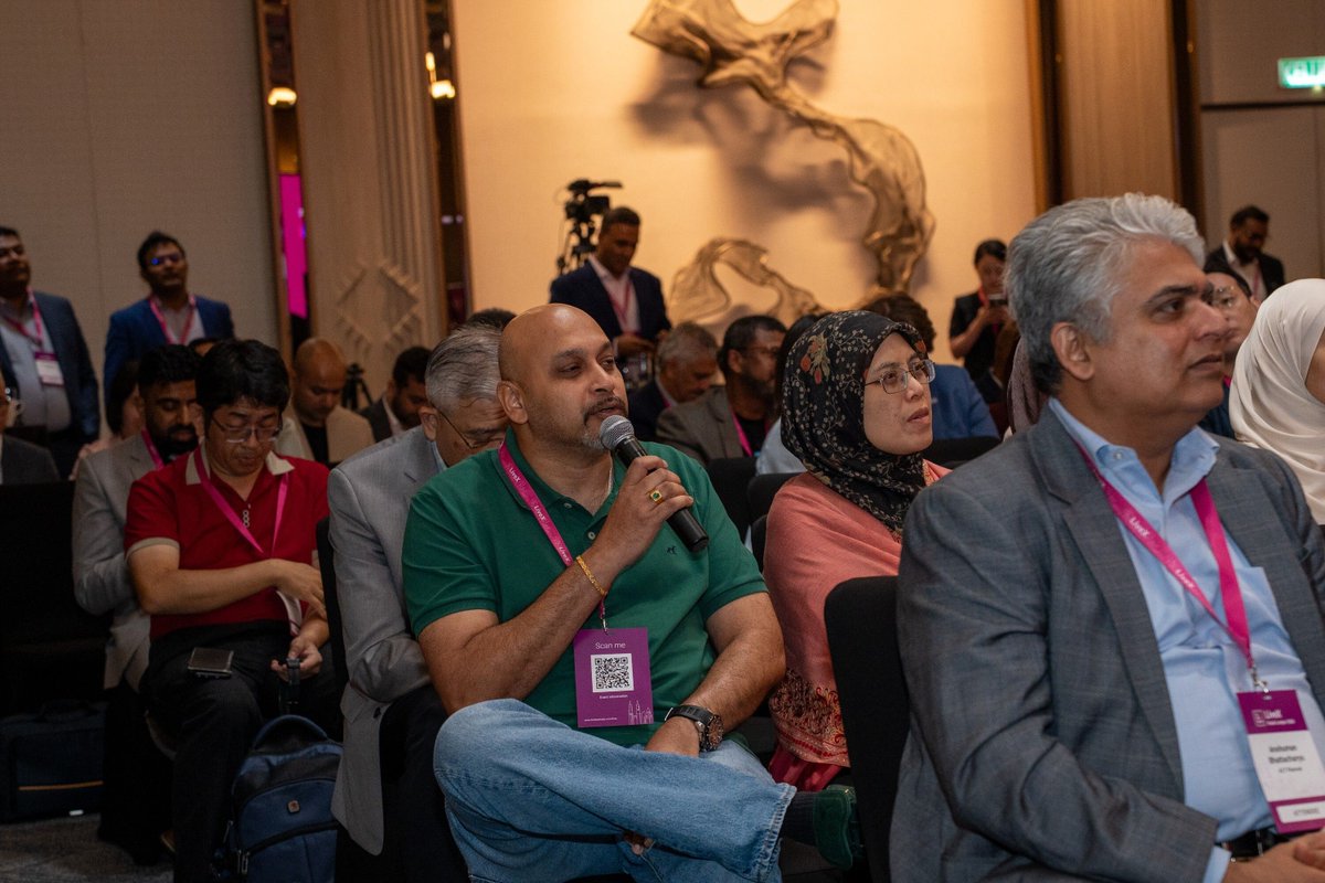 TheFastMode's tweet image. @LiveXKL2026 The floor is open for some rapid fire questions! 🔥 

For more info on the LiveX KL post-event report, photos, videos, and pre-registration info, click the link in the comments or our bio.

#LiveX #Q&amp;amp;A #RapidFire