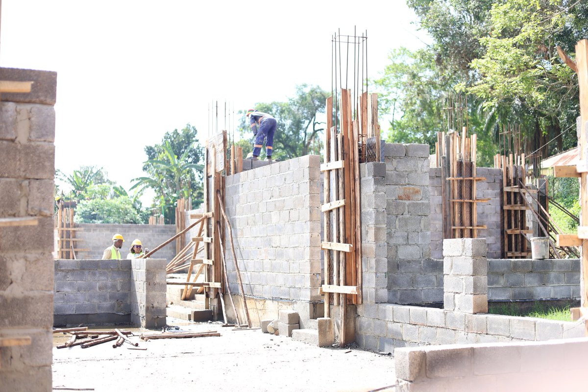MukonoDiocese's tweet image. We are grateful to God for the significant progress made in the construction of the new Cathedral.We urge all to continue supporting efforts to bring this project to completion.The project is expected to accommodate 5000 people,2galleries,office spaces,and amodern baptismal pool.