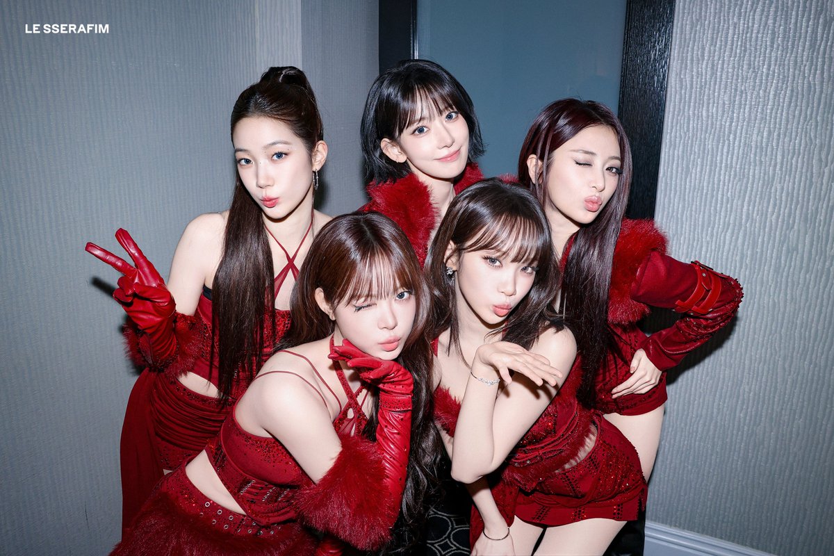LE SSERAFIM tweet media