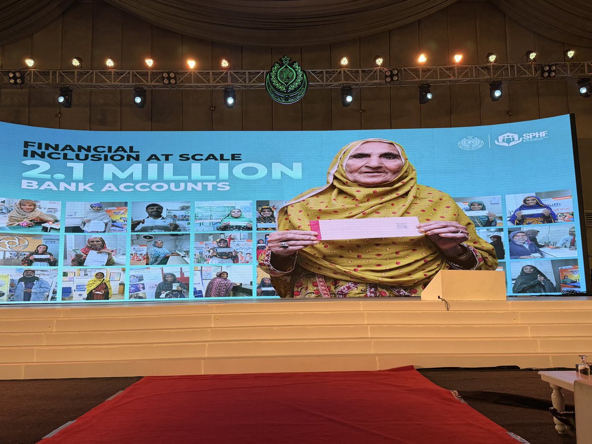 SumetaSyed's tweet photo. SPHF — a visionary initiative of Chairman @BilawalBhuttoZardari.

🏠 Land titles in women’s names
💳 2.1 million bank accounts opened
📜 The largest asset transfer in Pakistan’s history

This is financial inclusion at scale, dignity restored, and women placed at the center of ownership and power that is PPP for women empowerment. 

#SindhPeoplesHousing