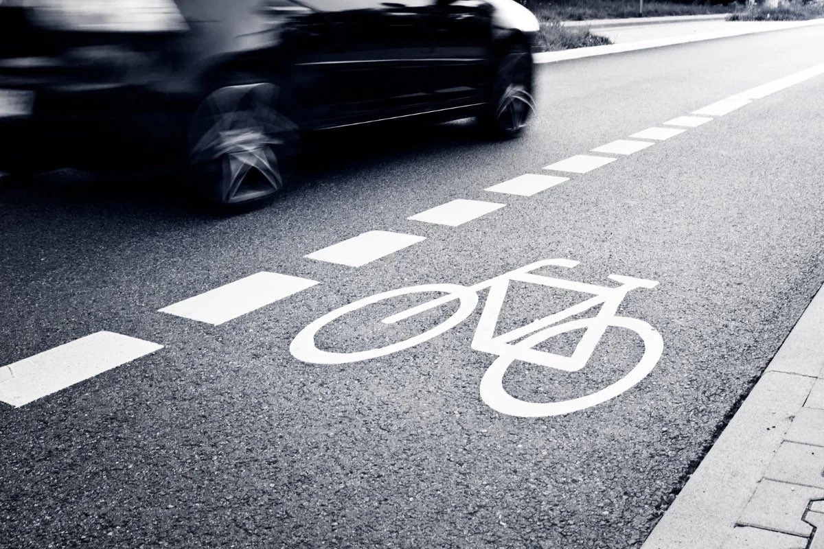 Realmente no sabemos qué obscuro dinero o siniestros intereses empezó “la cultura de la guerra entre automovilistas y ciclistas” 🚲😤🚙, pero hay que terminarla. theguardian.com/commentisfree/…